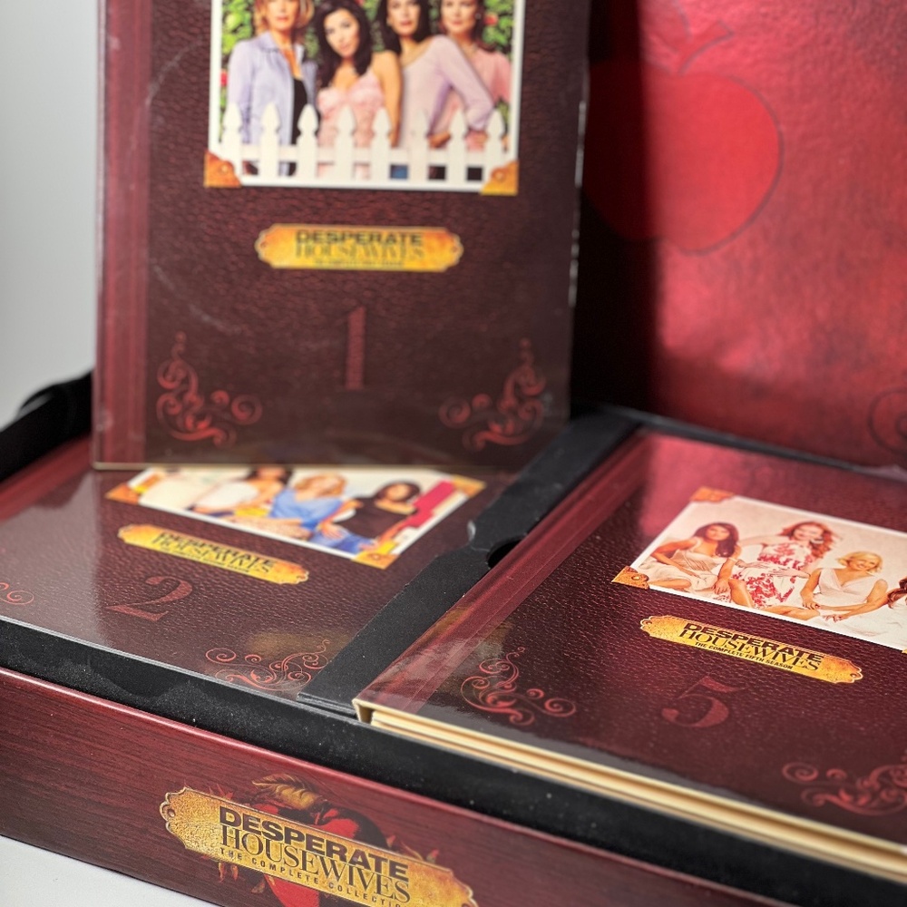 Complete DVD Collection Desperate Housewives incl Bonus DVD